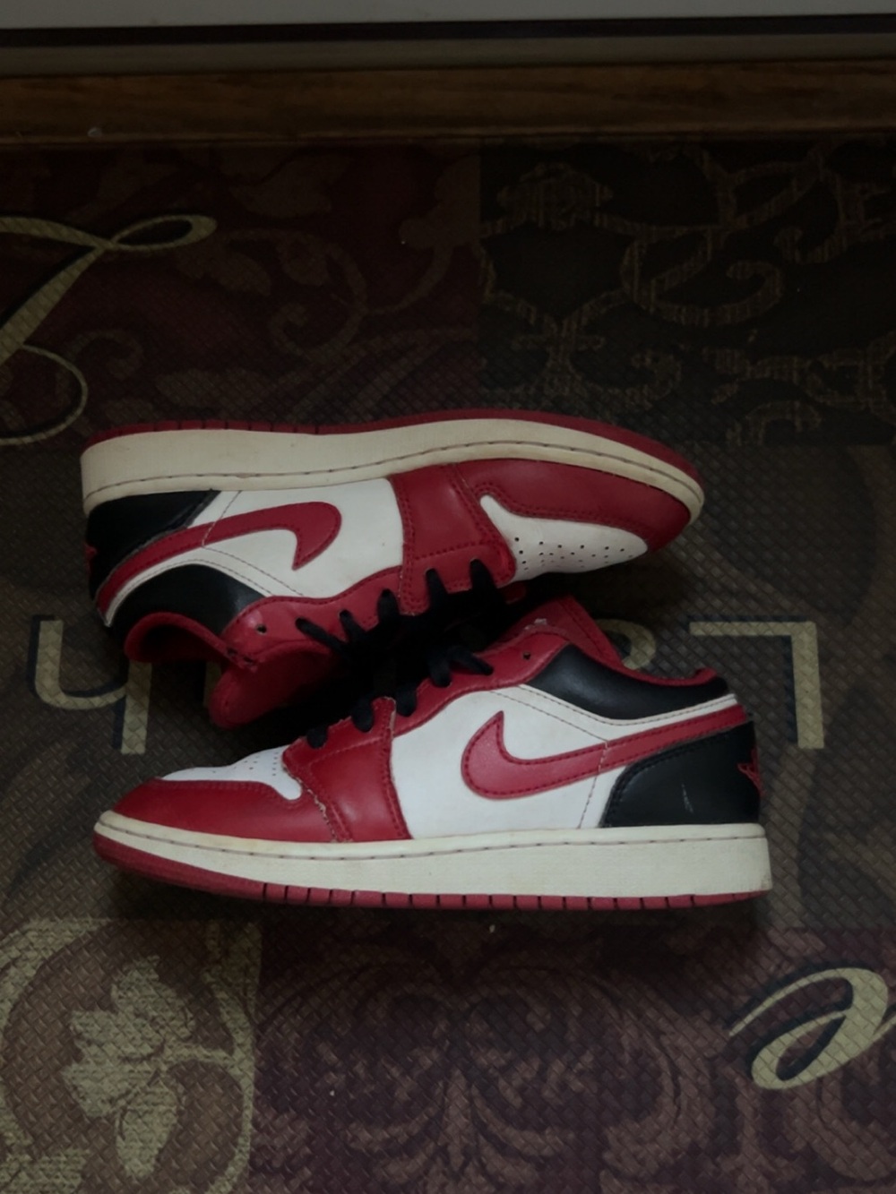 Jordan 1 Retro Low OG Bred